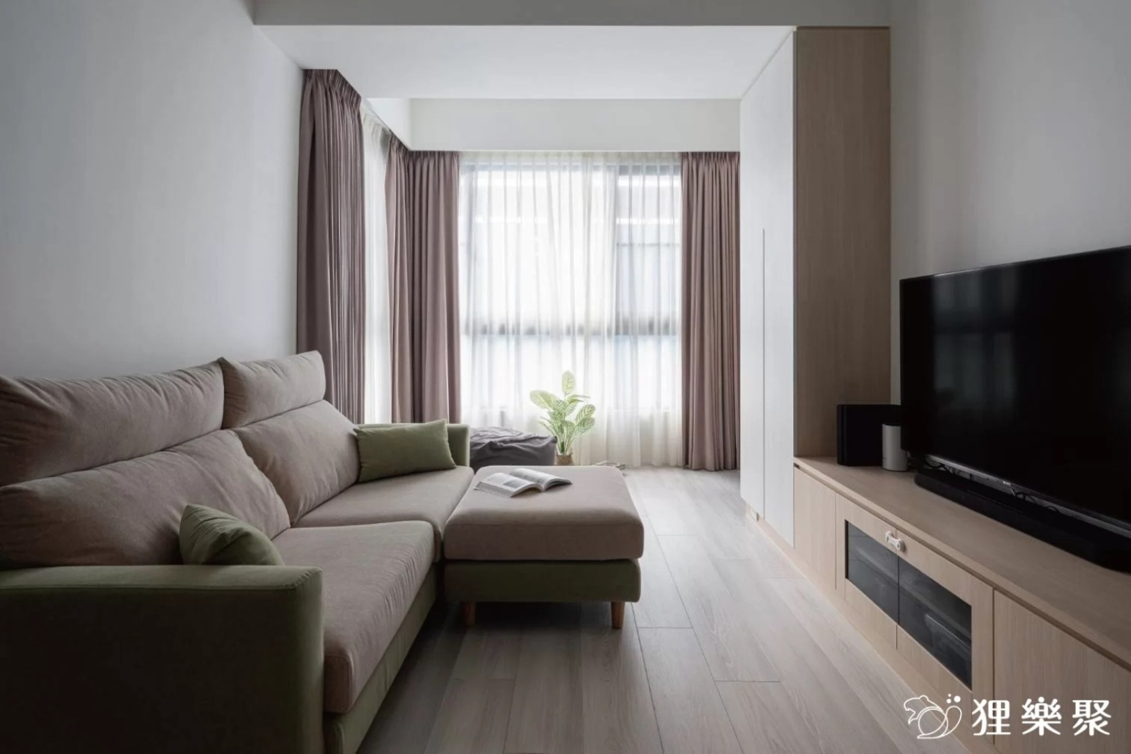 木質調素雅簡約宅、客廳、木地板