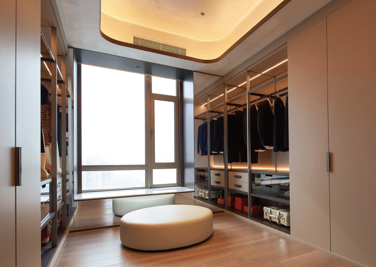 夢幻更衣室設計指南,4大關鍵打造美型又高效收納空間