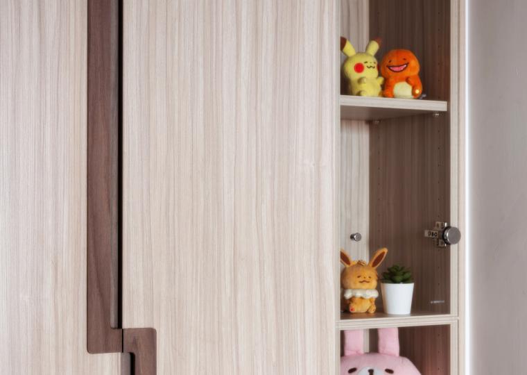 臥室玻璃展示櫃