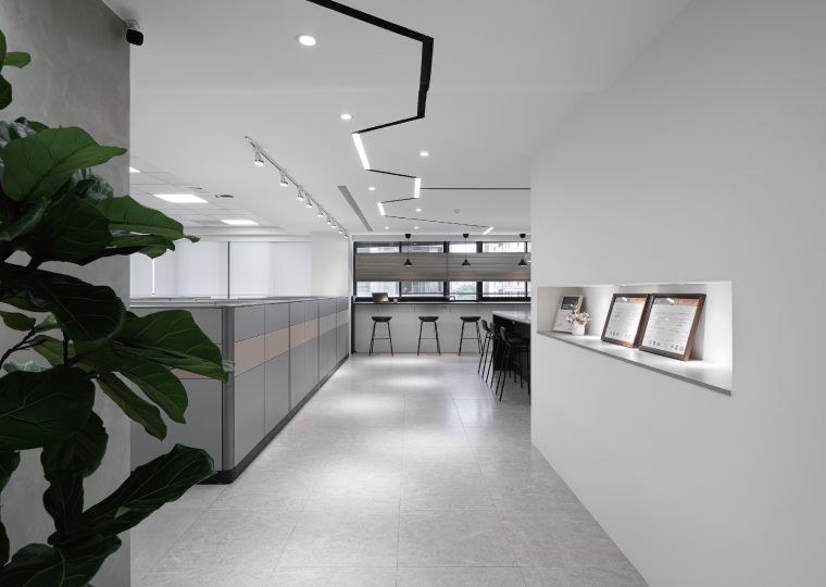 辦公室天花板裝潢怎麼做？常見材料與注意事項一次告訴你