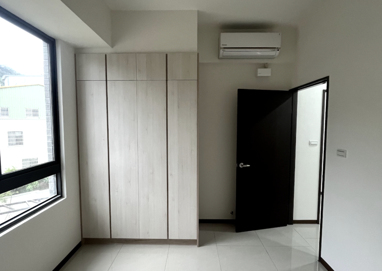 C5716F5F-392B-4982-A5B8-E4E8BA5AB753