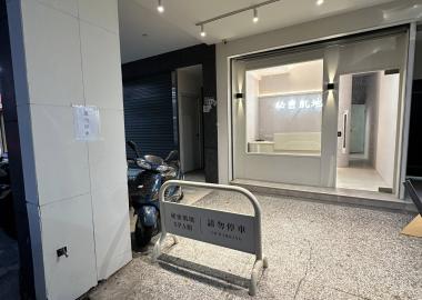 美容沙龍店面外觀。