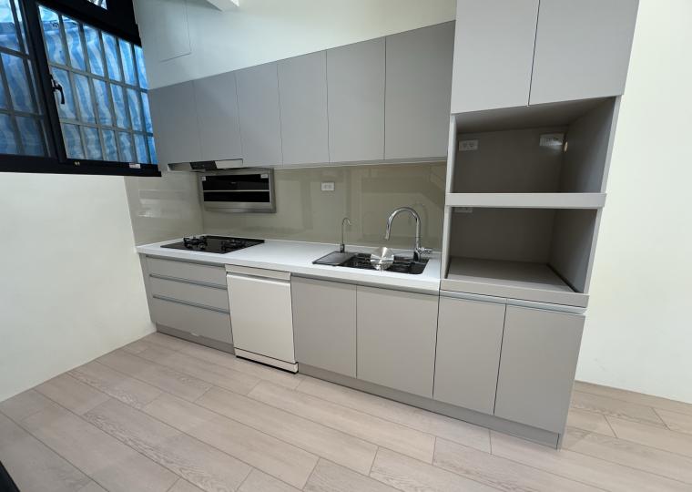 285D76B1-C478-4564-89B6-0919995A4A18