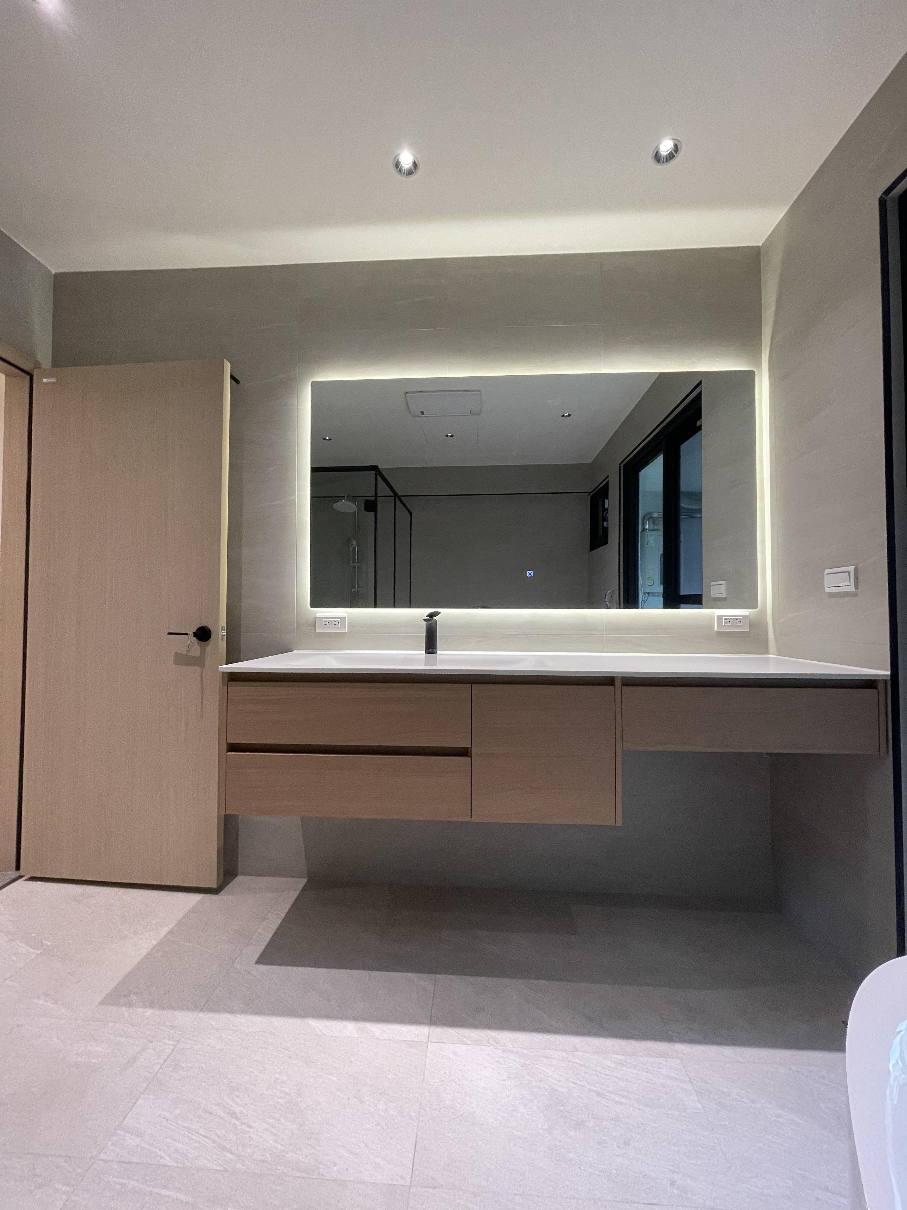 515D5BDA-FA3C-468B-9EA6-C287B8F5CB1F