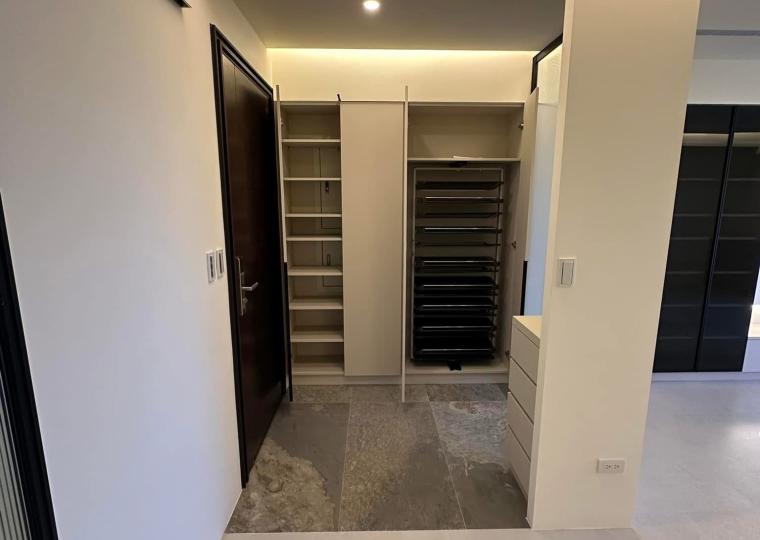 A40B6AFD-6D54-4C9B-BDC4-2D673D00FA33