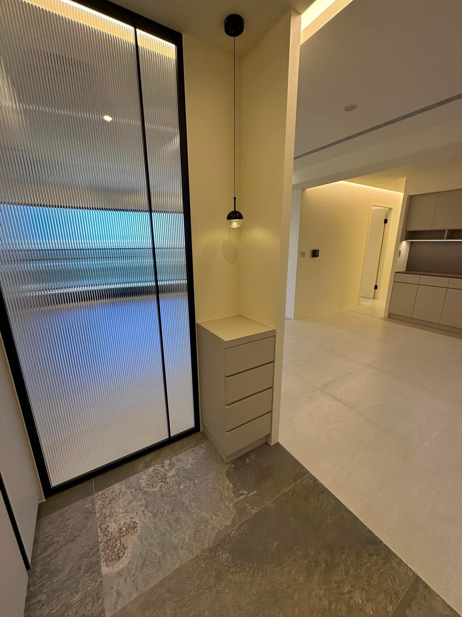 6CF0F902-E1A1-4539-BEF0-50ED0B1C1F57