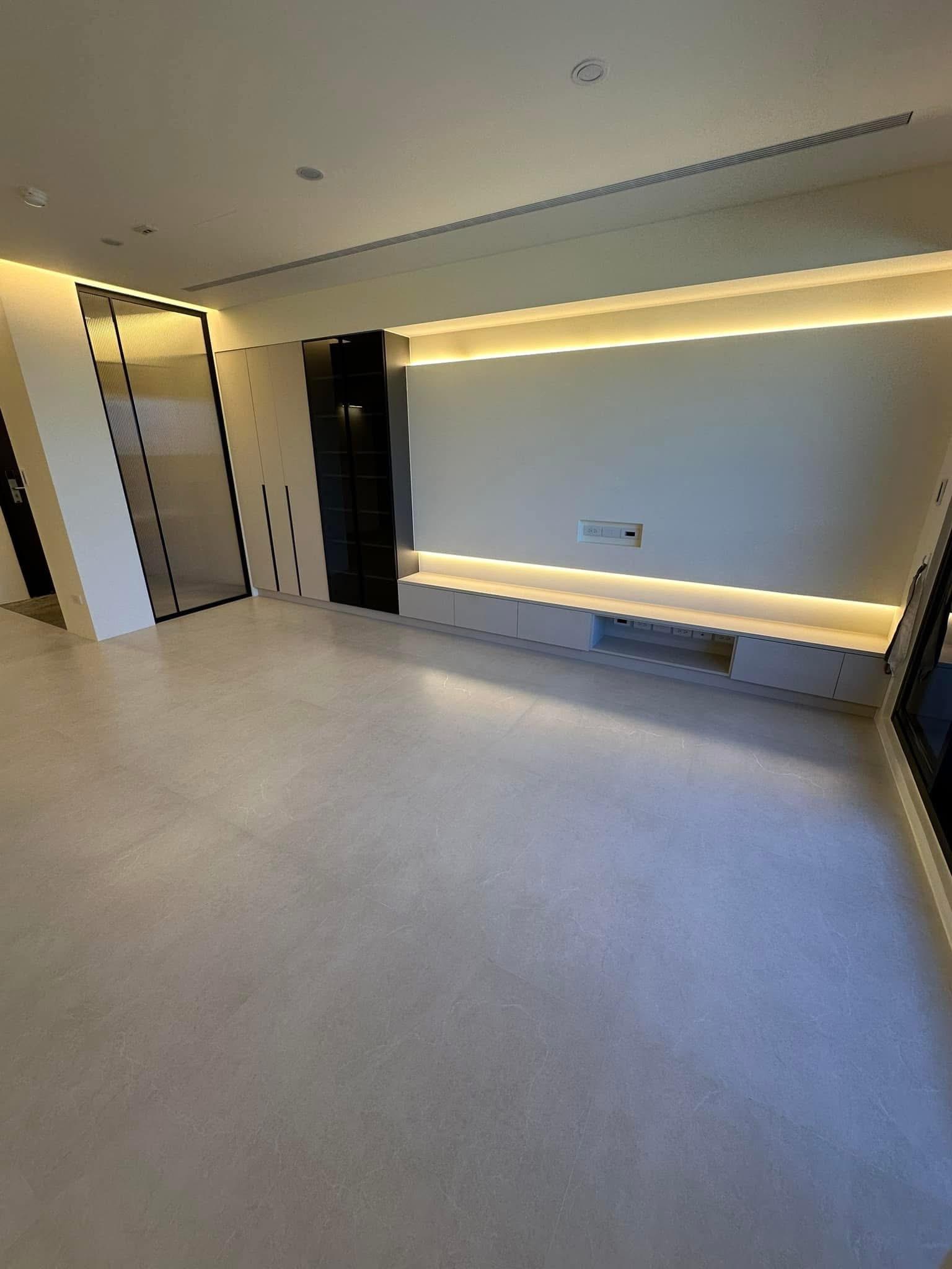 0283A04C-2499-4492-B87A-D41B00D29566