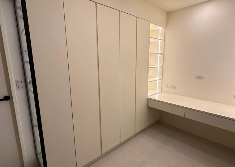 9F29C875-4B60-46DC-A62D-3649A90C0032