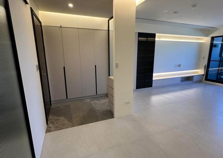 8CC1A2F6-339C-43EF-BD42-3A5B530ED6C3