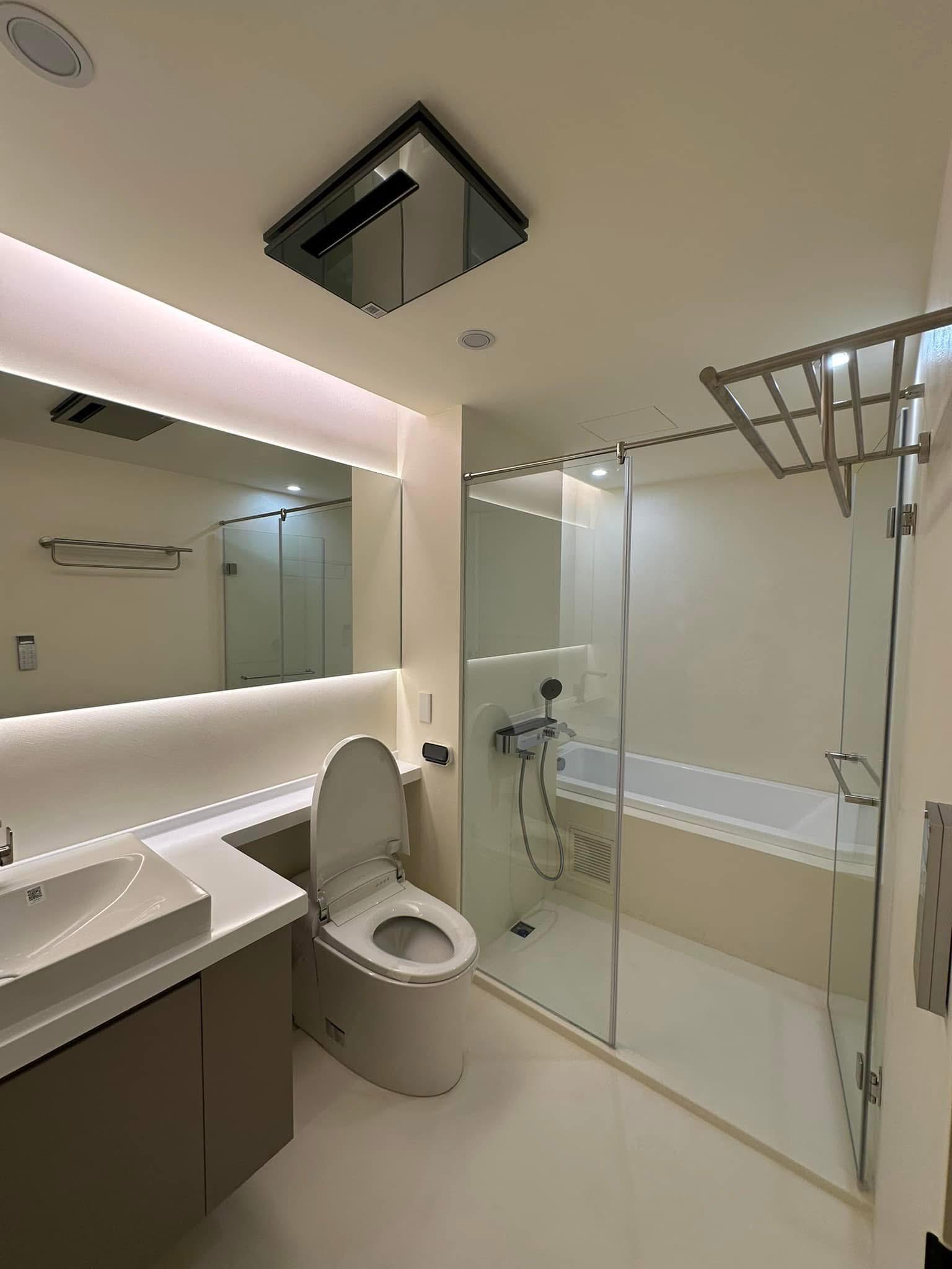 14140D60-605E-4BF7-BC98-1B1AC8844D86