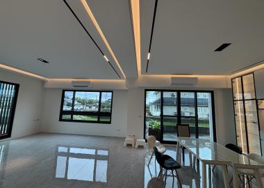 串聯開闊生活｜現代奶油風透天