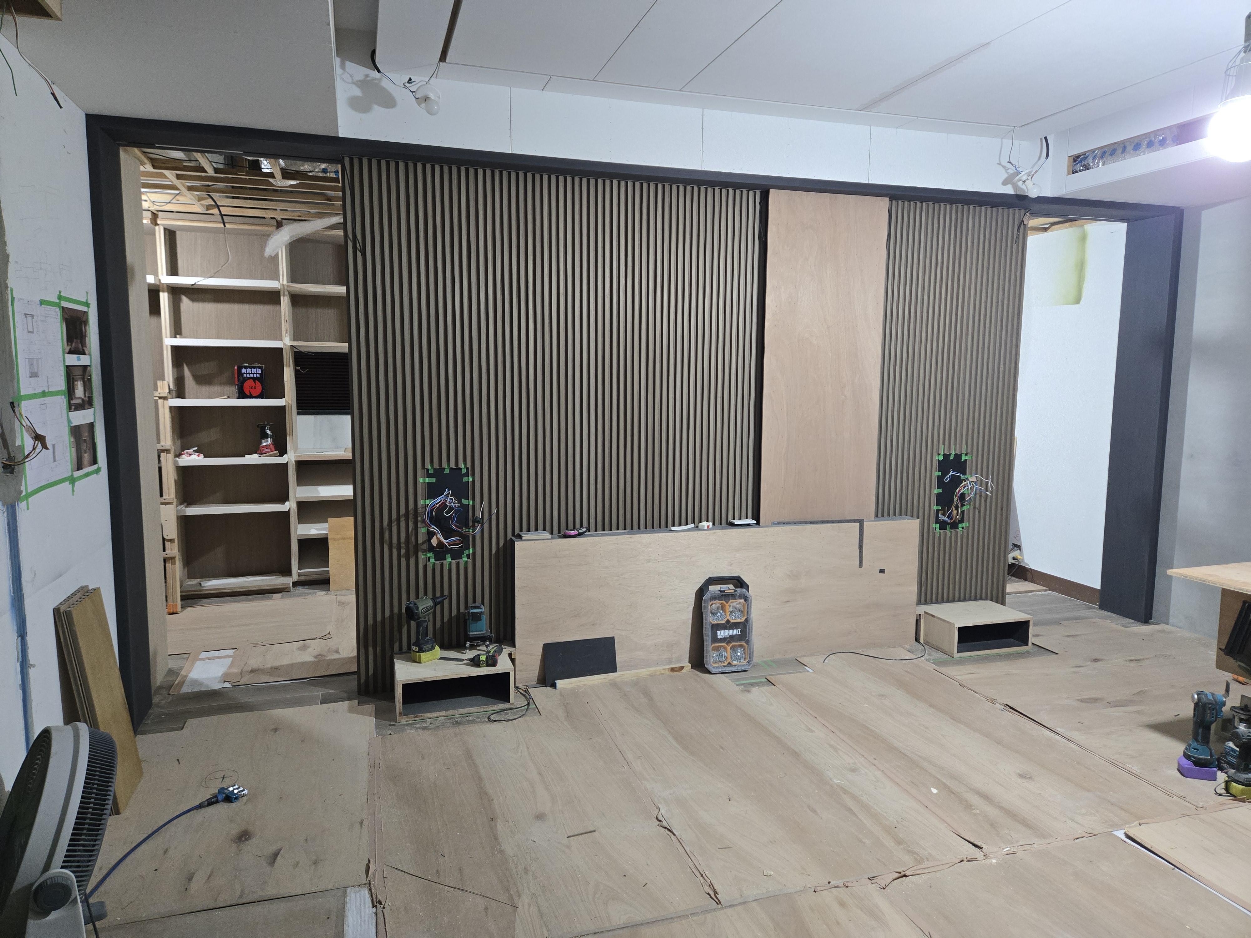 純木工施作部分 床背牆