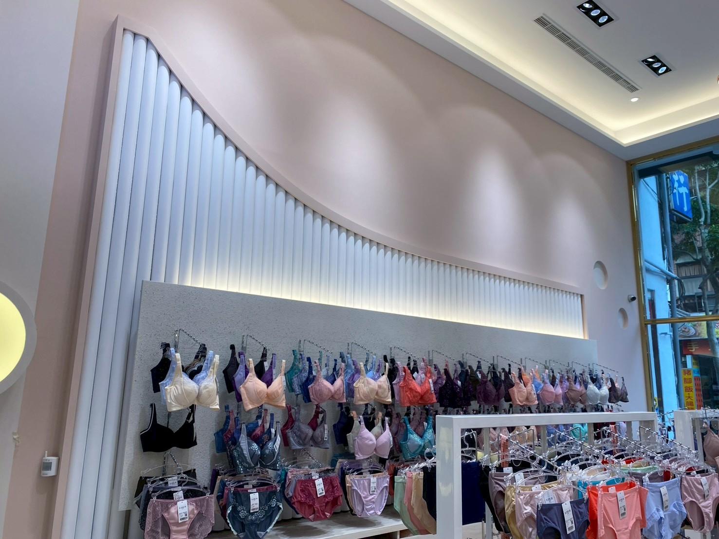 弧形展示牆
