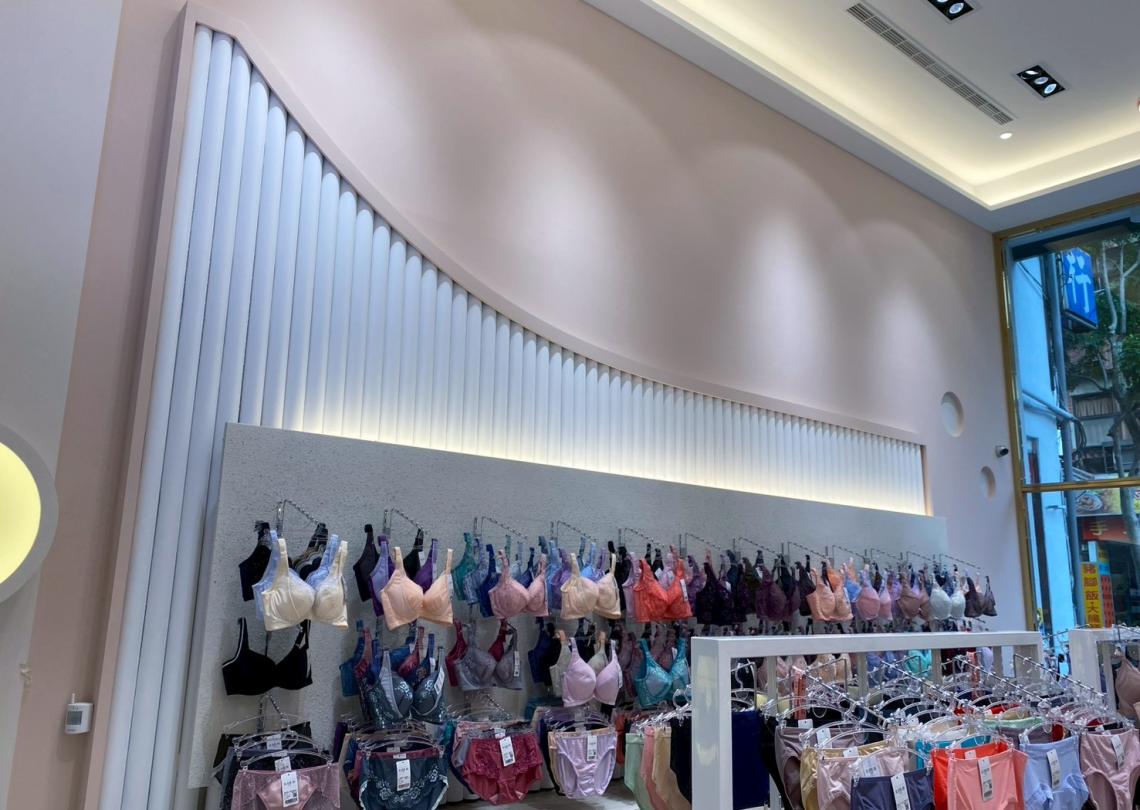弧形展示牆