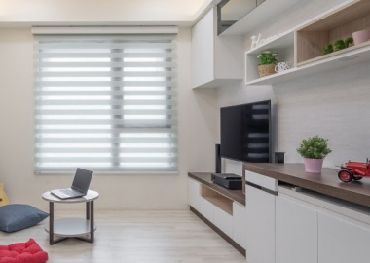 WHITE MODERN RESIDENCE