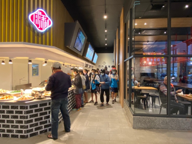 商空設計案例-食尚大贏家│店面裝潢設計│狸樂聚x樂活輕裝修